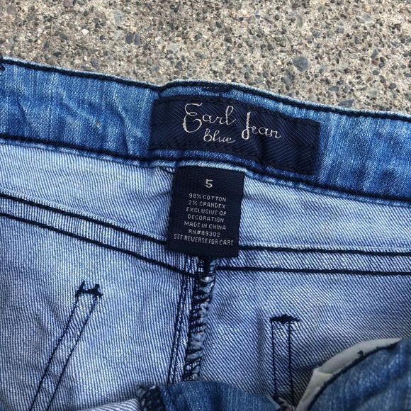 Jean Shorts - Picture 3 of 5